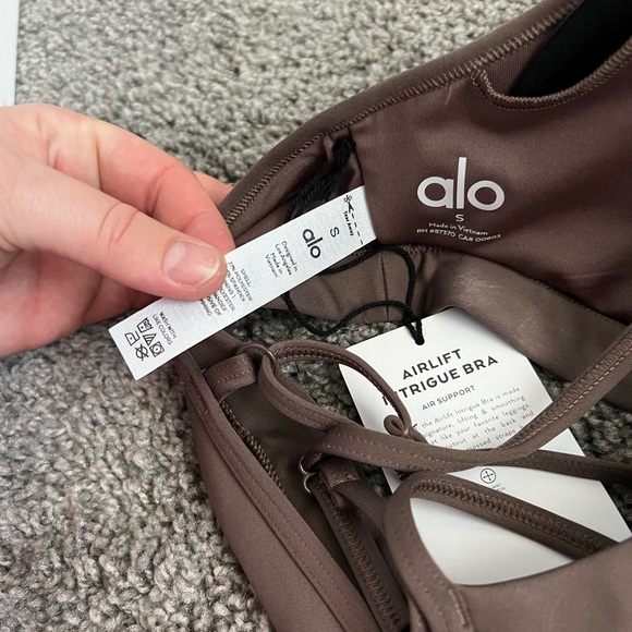 NWT Alo Yoga Airlift Intrigue Bra in Hot Cocoa - Picture 9 of 9
